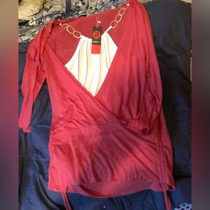 One piece  that looks like 2